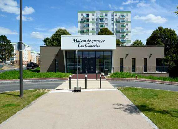 tricot-maison-de-quartier-extérieur5-Fougères-35