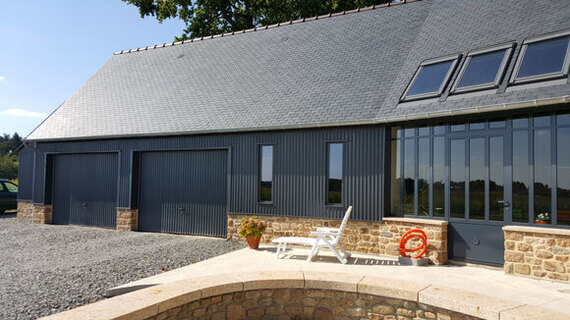 tricot-maison-individuelle-extension-bardage-pierre-Saint-Marc-Le-Blanc-35