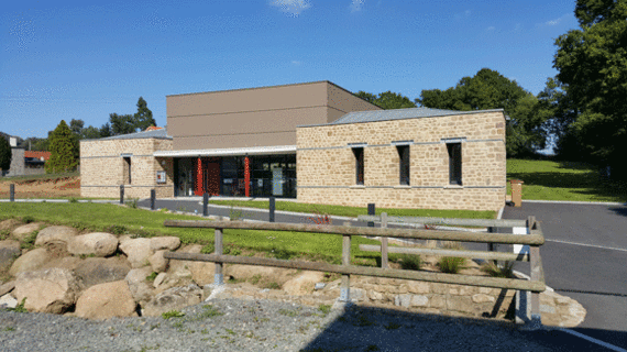 tricot-bibliothèque-entrée-St-Marc-le-Blanc-35