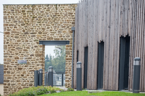 tricot-maison-medicale-bois-pierre-exterieur-louvigne-du-desert-35