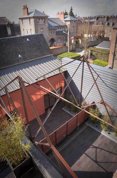 tricot-rehabilitation-d-une-ancienne-usine-en-lofts-fougeres-35-terrasses-privatives