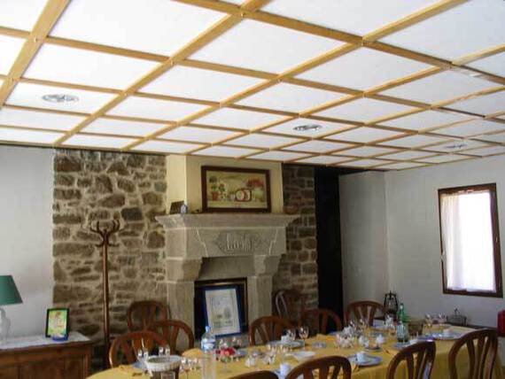 tricot-table d hotes-fleurigne-35-cheminee