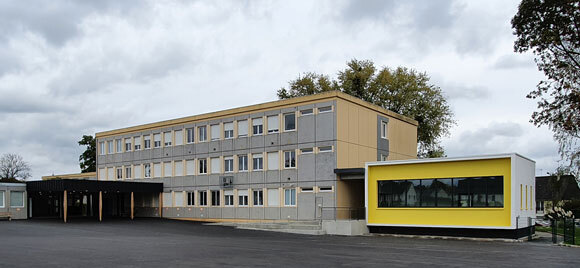 tricot-extension-préau-foyer-zinc-jaune-maen-roch-35