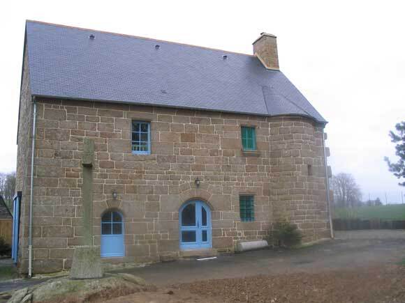 tricot restauration d un gite-st germain en cogles-35-facade principale apres travaux
