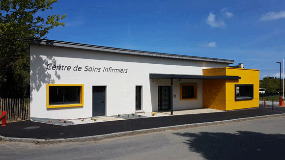 tricot-centre-de-soins-infirmiers-jaune-façade-cadre-béton-Cancale-35