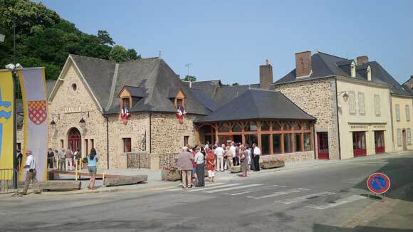 tricot-renovation mairie-chailland-53-apres travaux